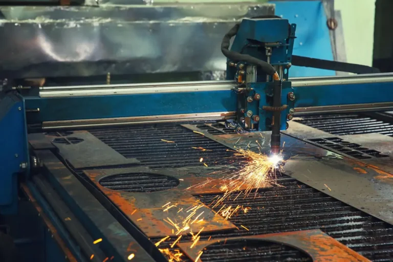 Jak technologia cięcia laserowego zmienia oblicze produkcji?